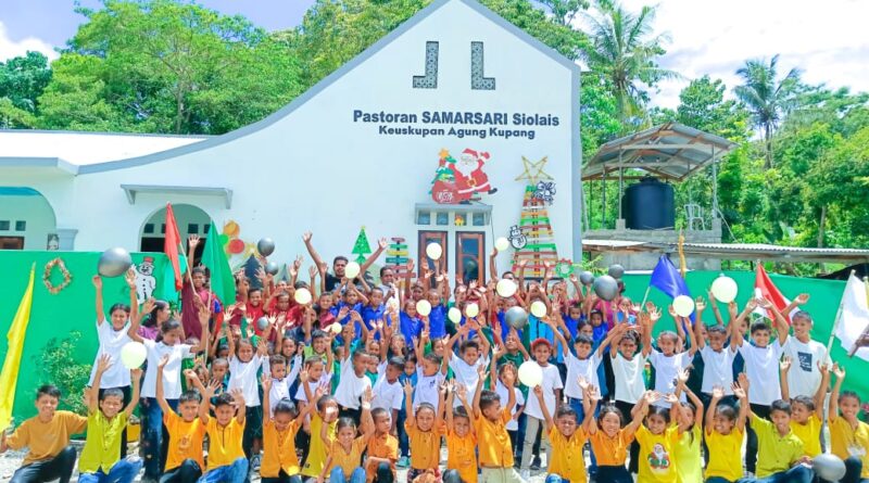 Perayaan Epifani di Paroki Sta. Maria Reinha Rosari Siolais: Sukacita Sekami Lengkap dengan Drama Natal dan Api Unggun Harapan