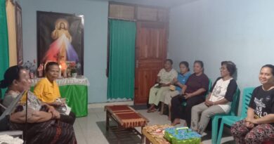 Umat KUB Sto. Mikhael Malaikat Agung Oebobo B Antusias Ikuti Katekese BKSN Minggu II