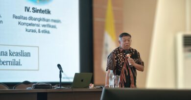 Karya Komsos yang Mendunia Harus Tetap Berwajah Manusia